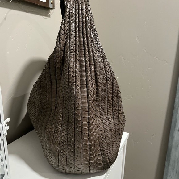 Purse Hobo Bag Ling Wu python snake skin Olive color$468 - Picture 12 of 15